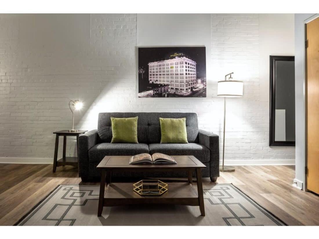 Bold 2Br 2Ba In The Block Apartment By Cozysuites! Indianapolis Zewnętrze zdjęcie