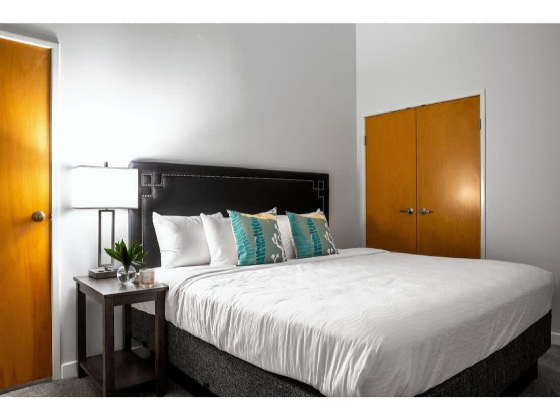 Bold 2Br 2Ba In The Block Apartment By Cozysuites! Indianapolis Zewnętrze zdjęcie